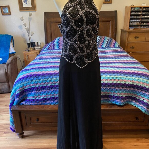 Elegant evening gown #33) Exotic Evening - Picture 6 of 6